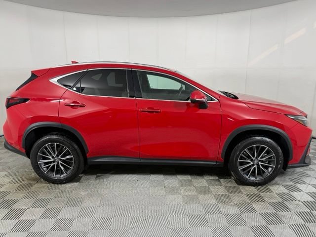 Used 2022 Lexus NX 250 FWD w/ Towing Package (2000 Lbs) image 9