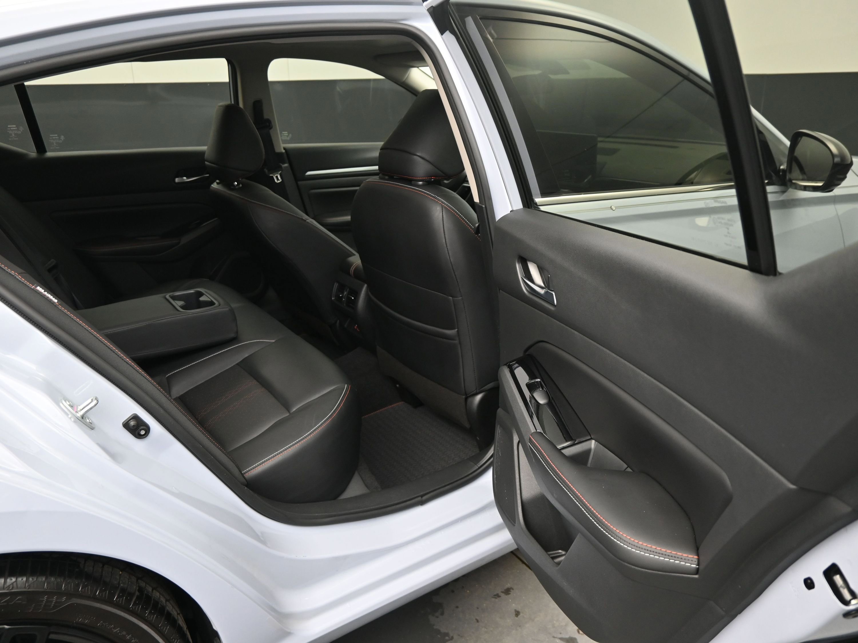 Used 2024 Nissan Altima 2.0 SR image 13