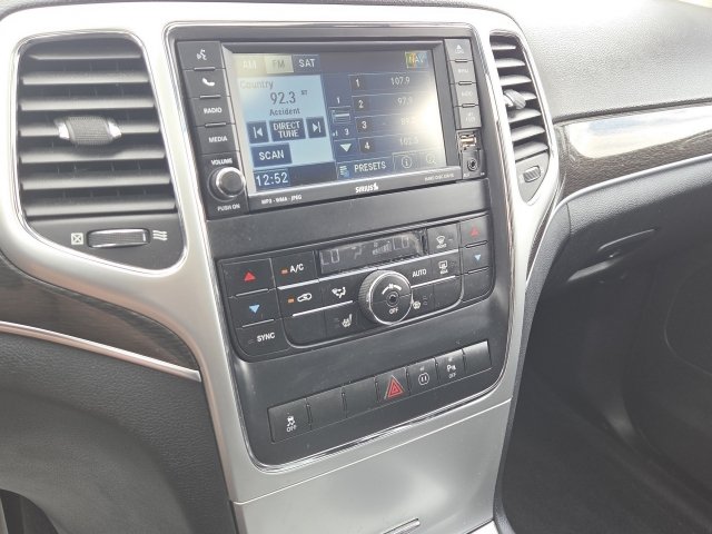 Used 2011 Jeep Grand Cherokee 70th Anniversary AWD/4WD image 18