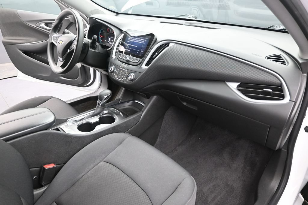 Used 2023 Chevrolet Malibu LT FWD image 28