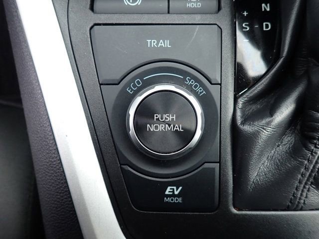 Used 2024 Toyota RAV4 XLE image 25