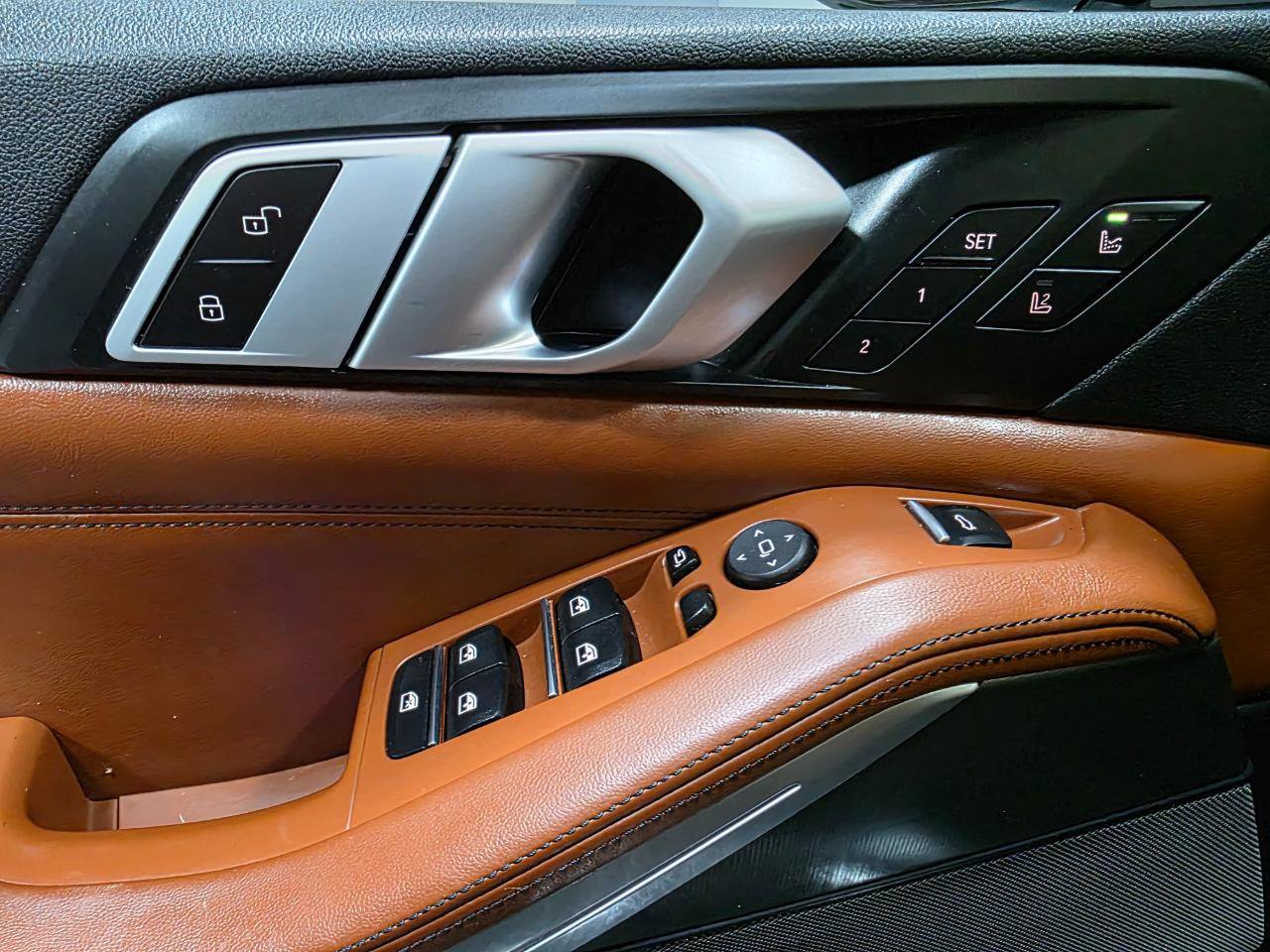 Used 2019 BMW X5 xDrive50i w/ M Sport Package image 20