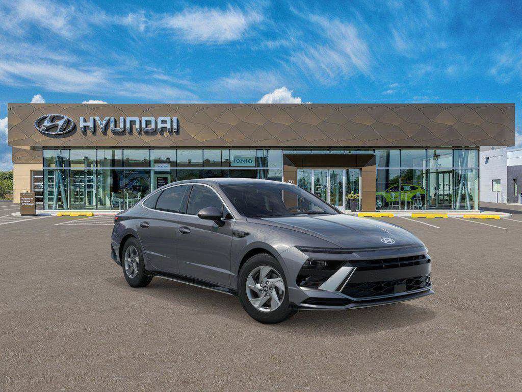 New 2026 Hyundai Sonata SE FWD image 2