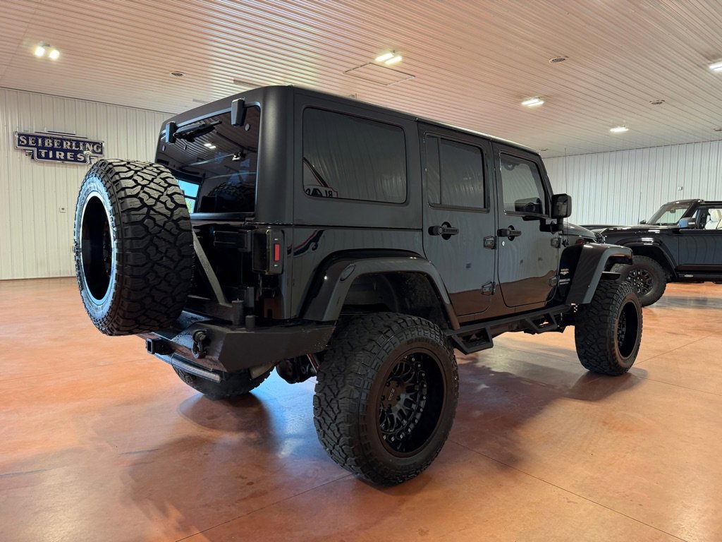 Used 2014 Jeep Wrangler Unlimited Sahara AWD/4WD image 8