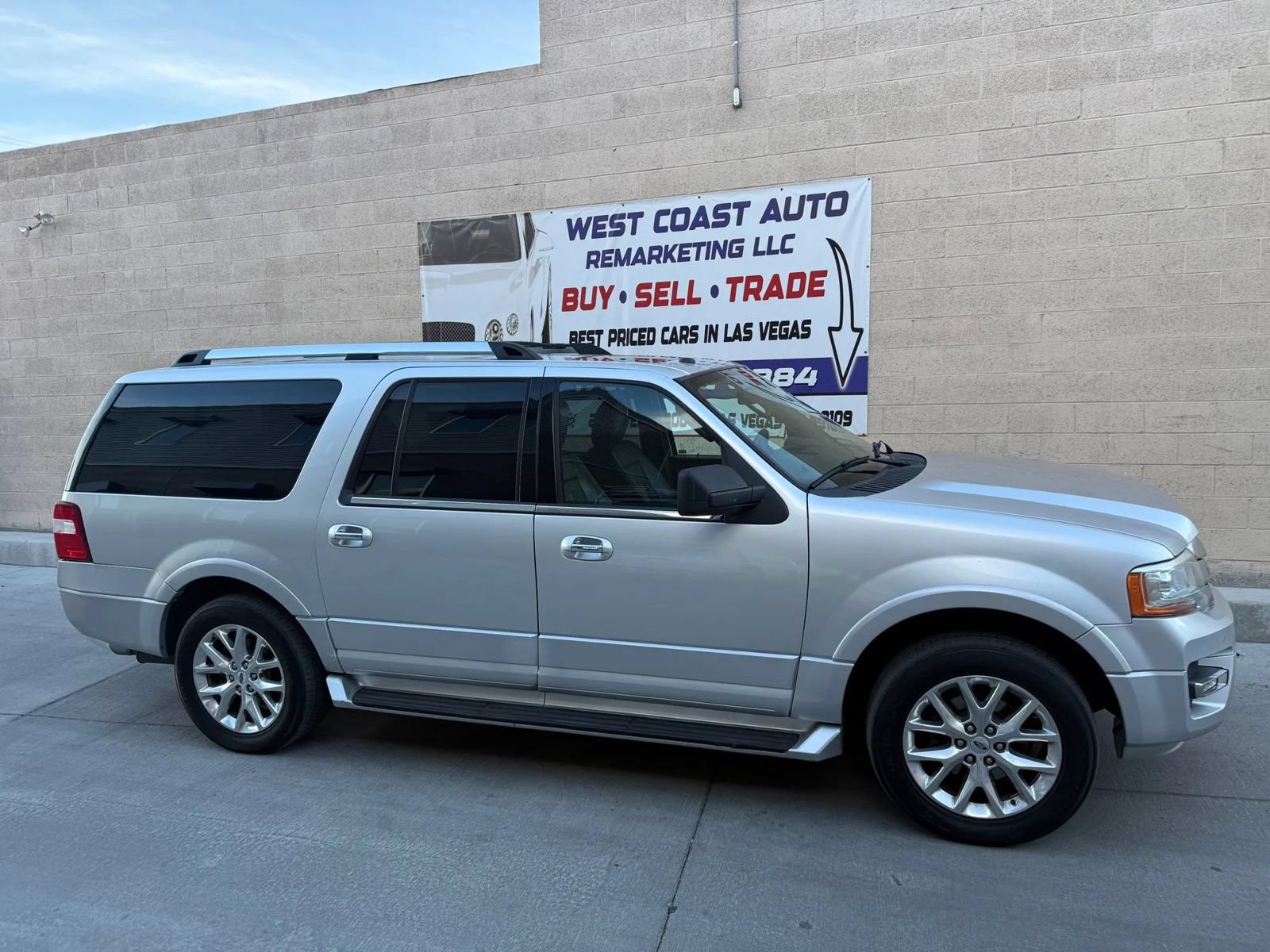 Used 2017 Ford Expedition EL Limited RWD image 3