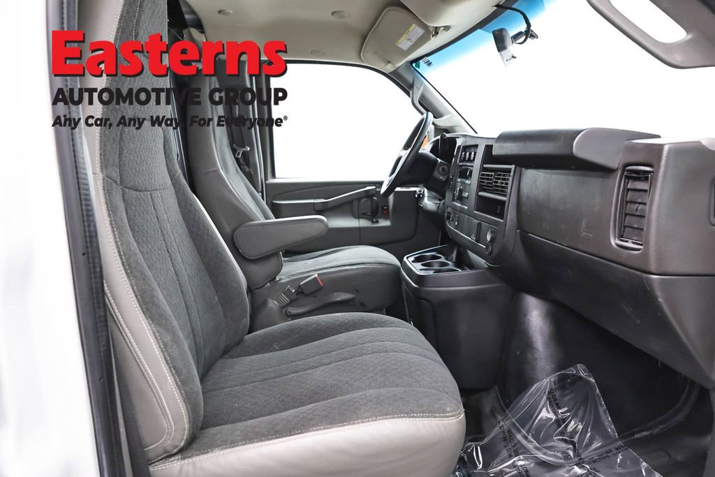 Used 2020 GMC Savana 2500 w/ Driver Convenience Package RWD image 21
