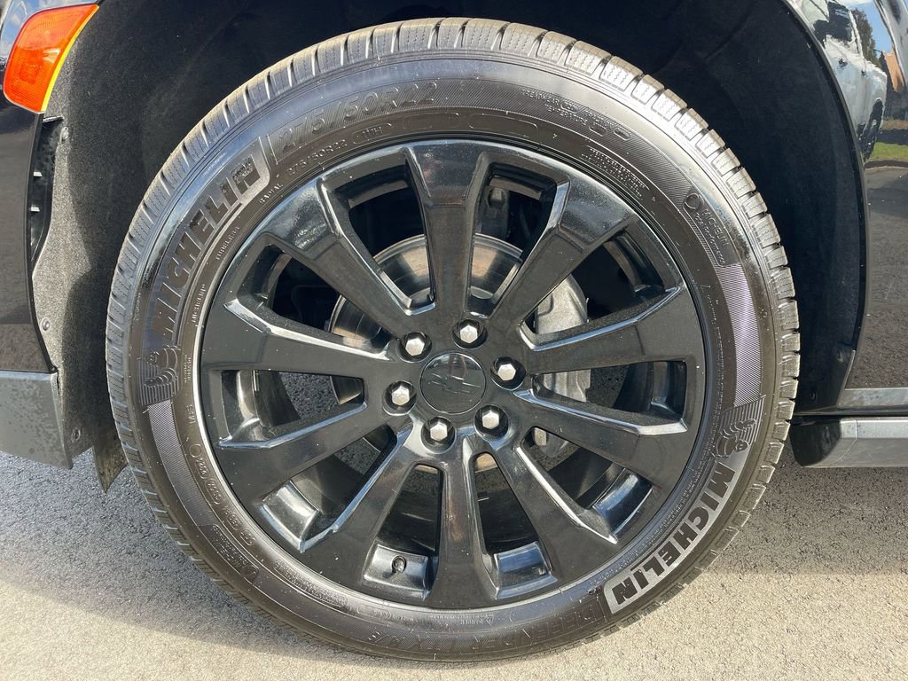 Used 2021 Chevrolet Suburban Premier w/ Premium Package image 36