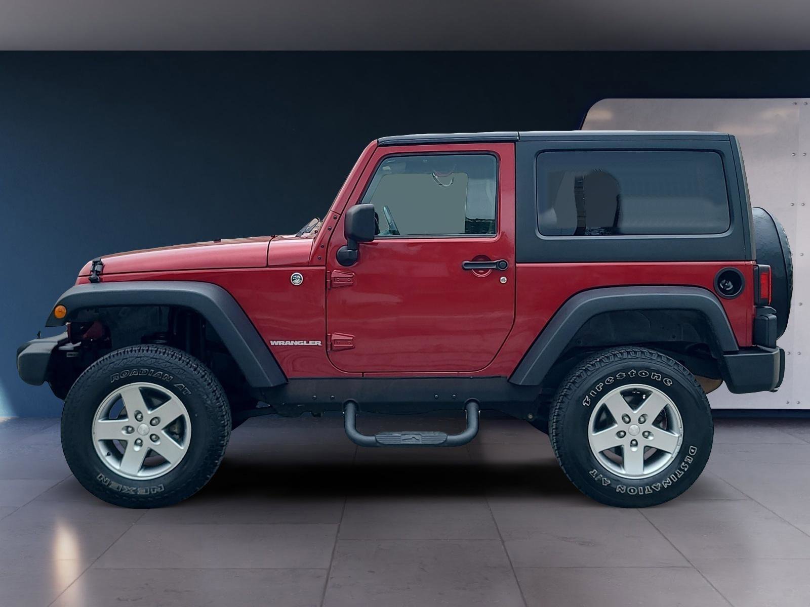 Used 2011 Jeep Wrangler Rubicon w/ PWR Convenience Group AWD/4WD image 2