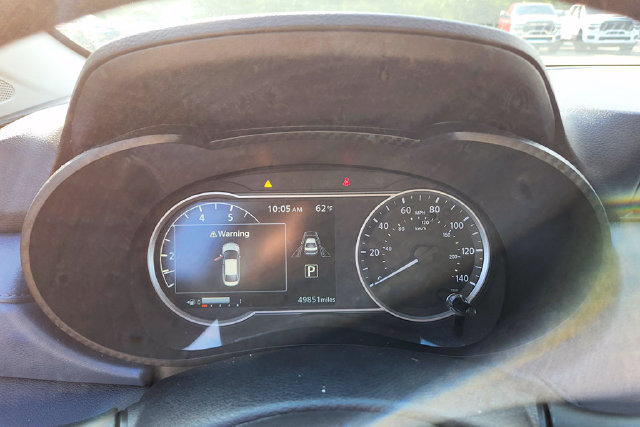 Used 2025 Nissan Versa SV FWD image 15