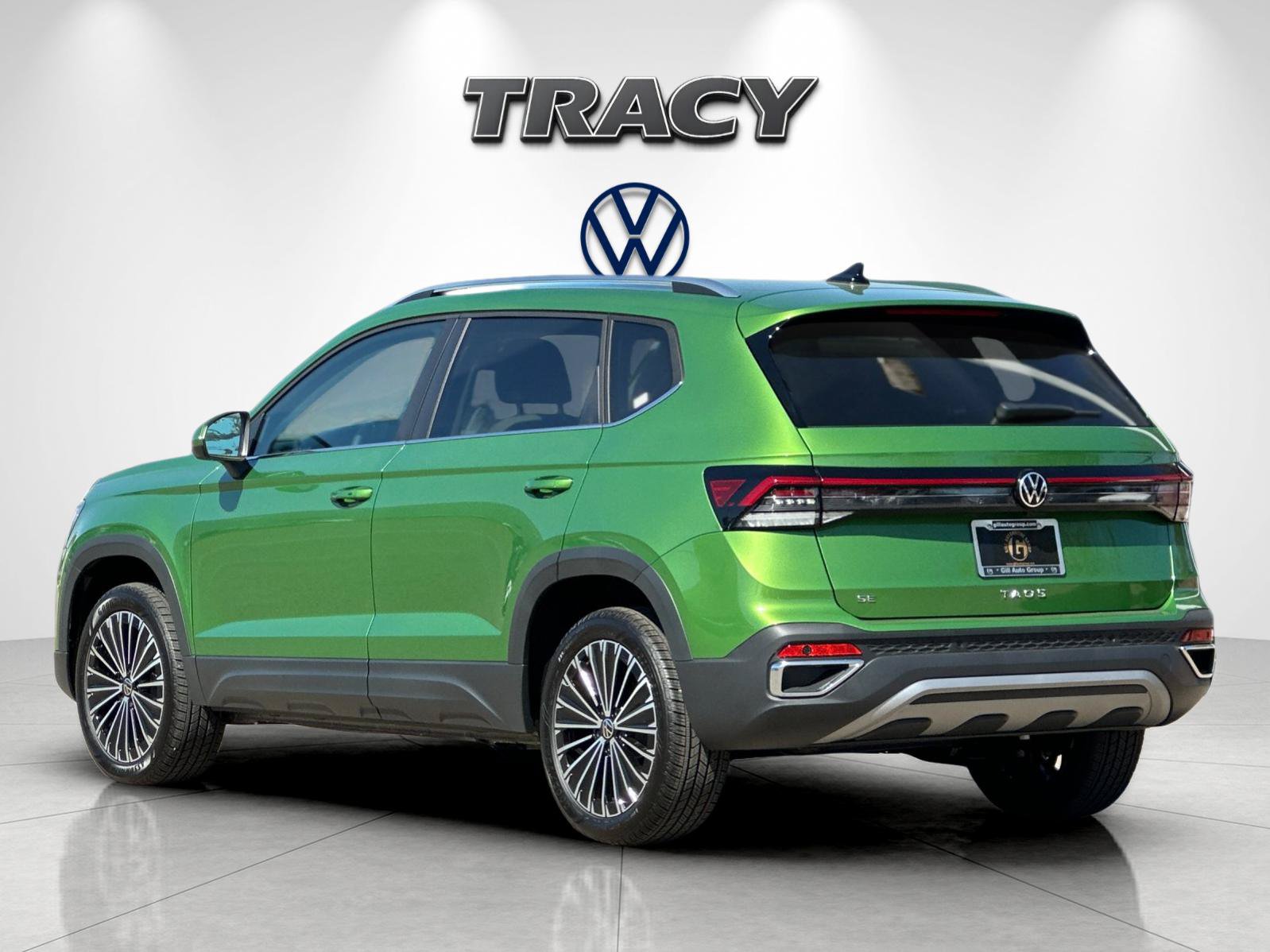 New 2027 Volkswagen Taos SE FWD image 6