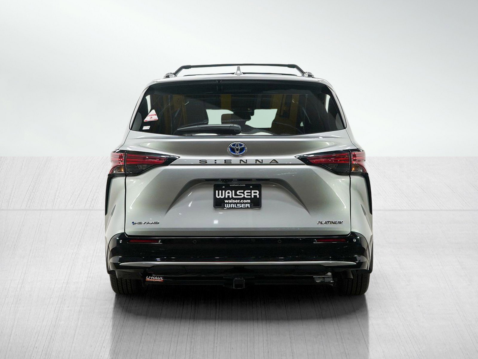Used 2025 Toyota Sienna Platinum AWD/4WD image 5