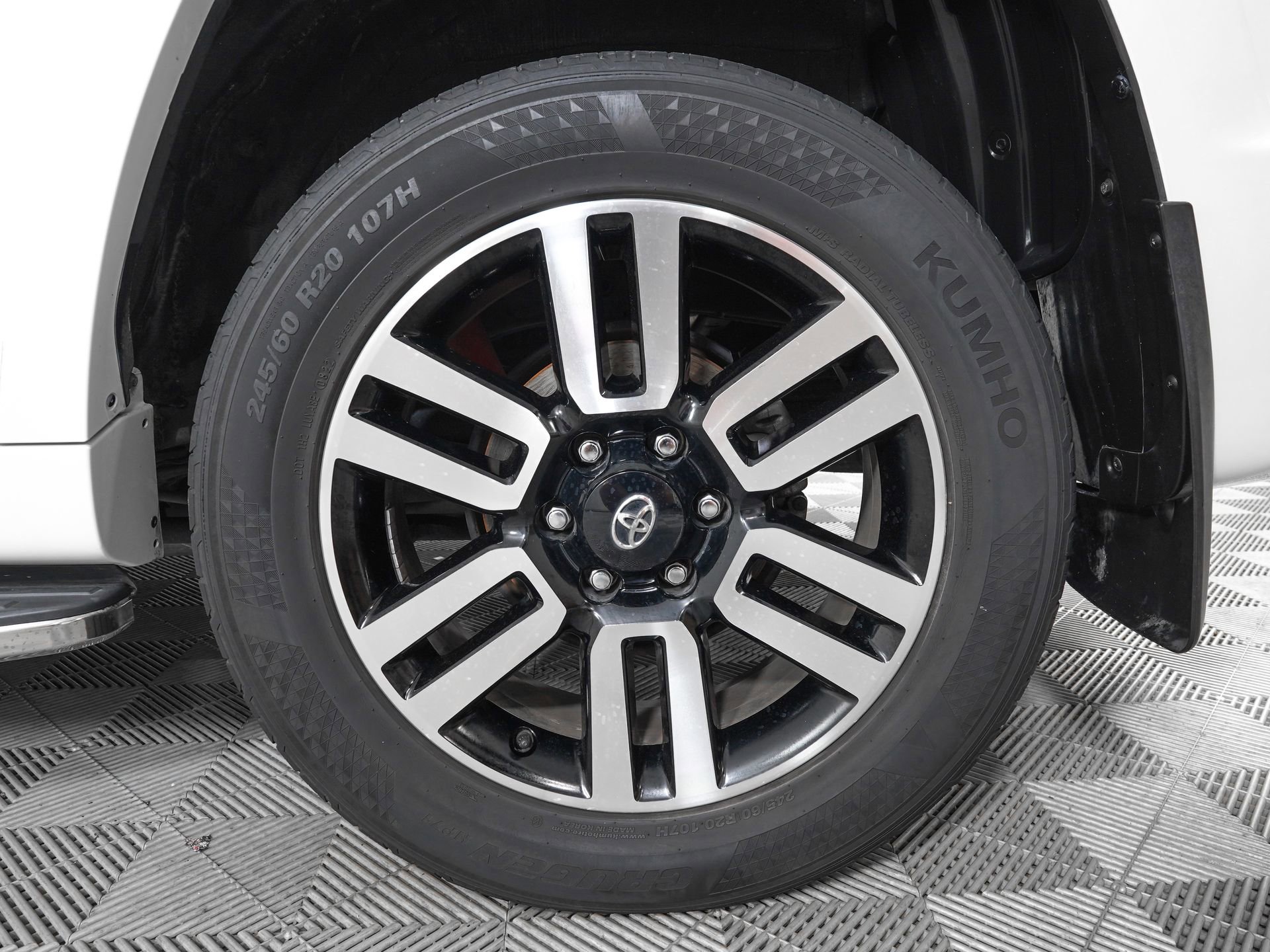 Used 2018 Toyota 4Runner Limited RWD image 29