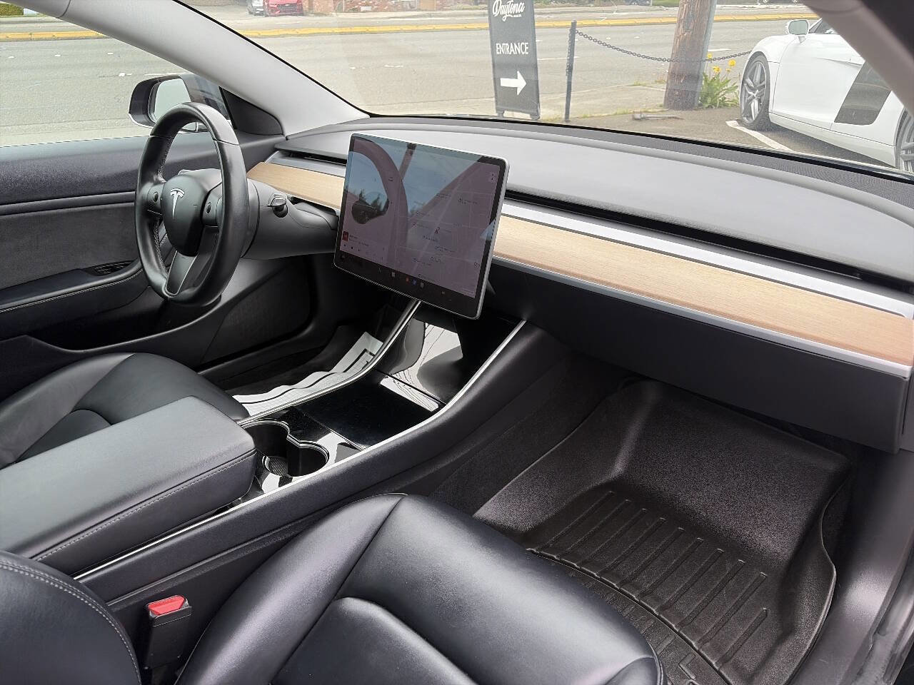 Used 2018 Tesla Model 3 Long Range RWD image 16