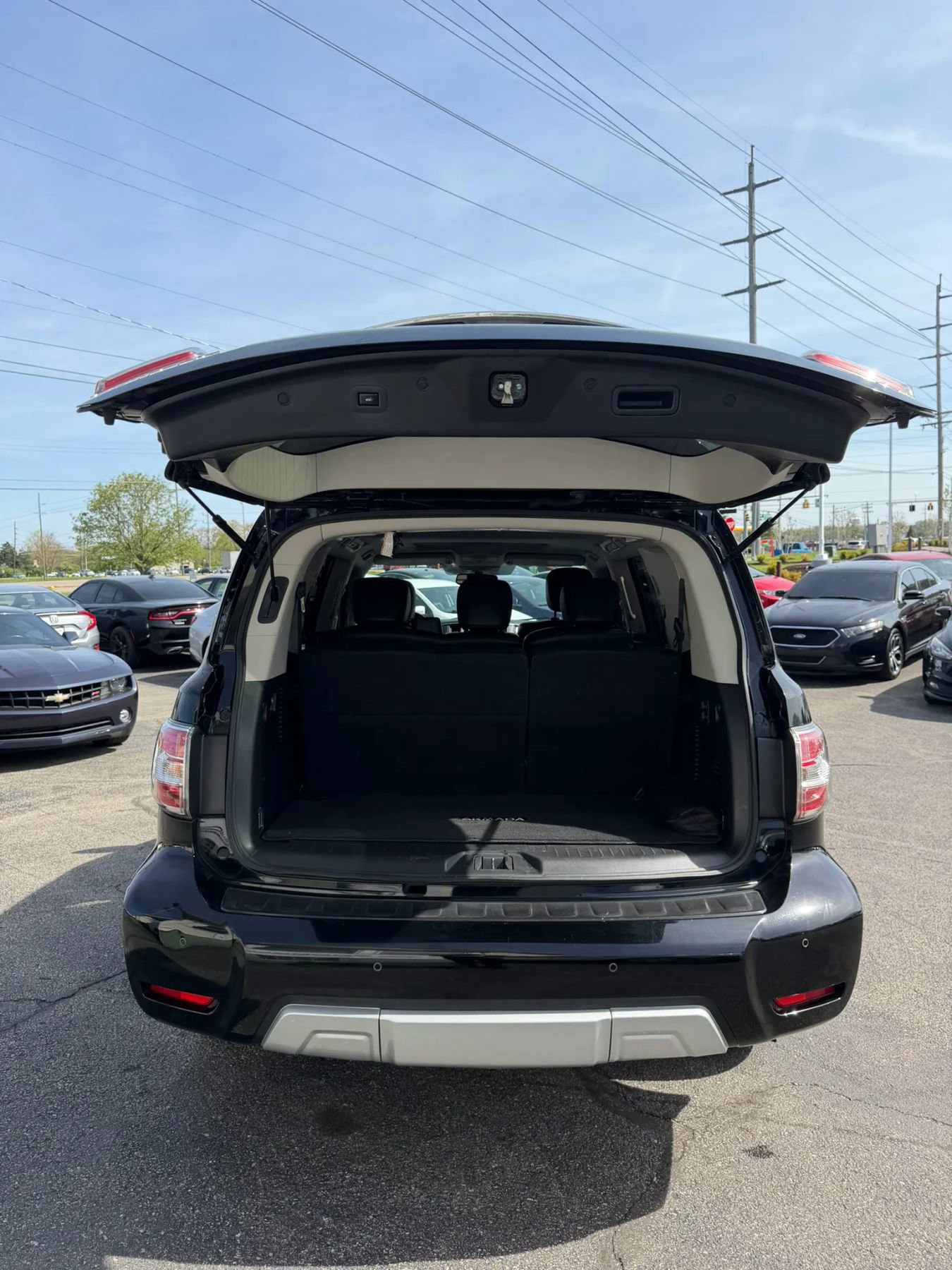 Used 2018 Nissan Armada SL w/ Moonroof Package image 16