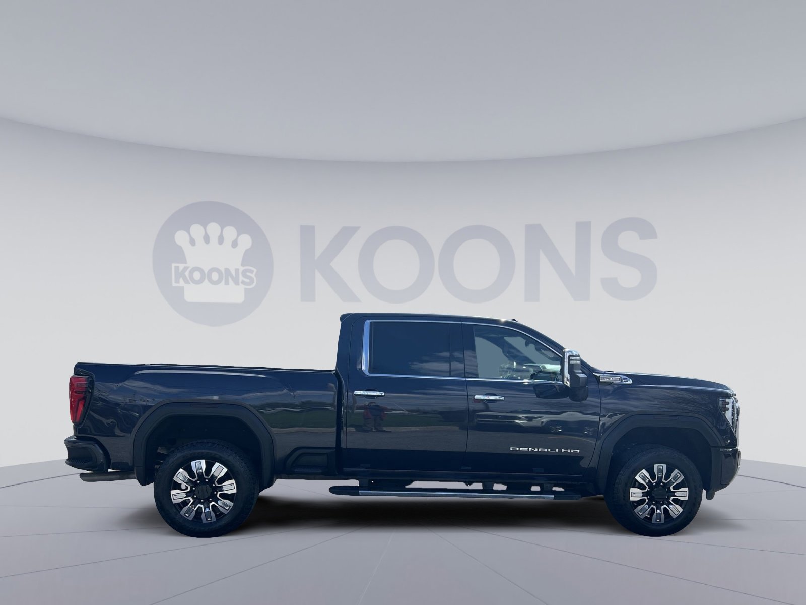 Used 2024 GMC Sierra 2500 Denali w/ Denali Reserve Package image 8