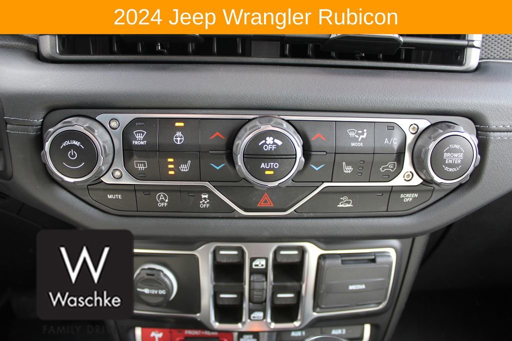 Used 2024 Jeep Wrangler Unlimited Rubicon w/ Convenience Group AWD/4WD image 30