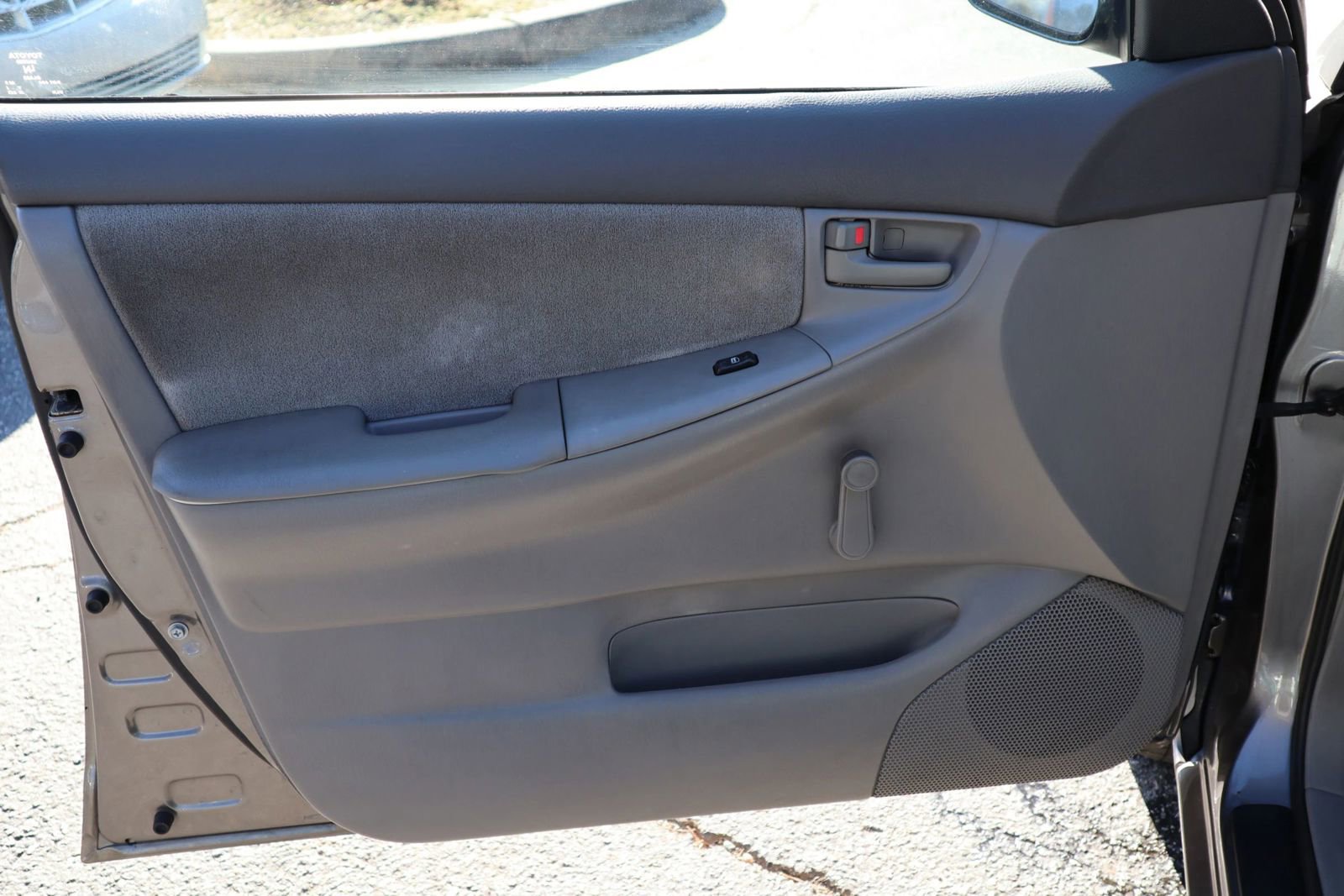 Used 2003 Toyota Corolla CE image 7