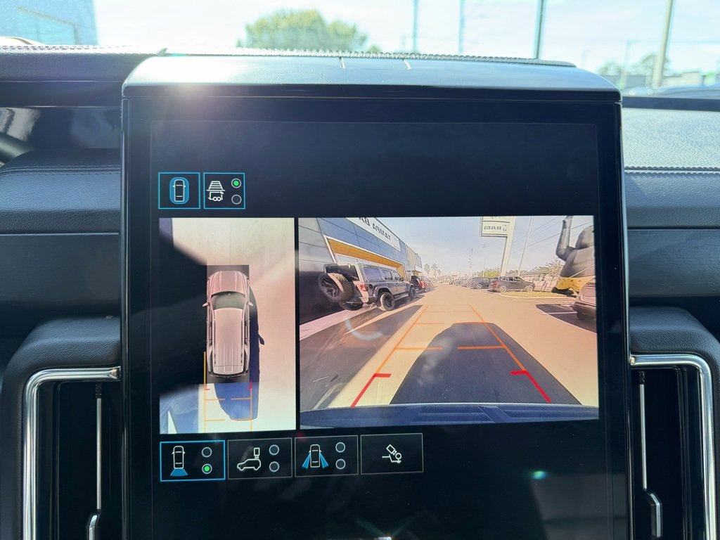 Used 2025 GMC Yukon Denali image 22