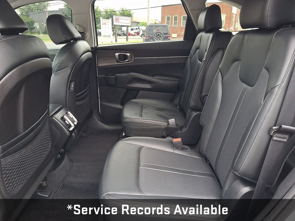 Used 2021 Kia Sorento EX FWD image 13