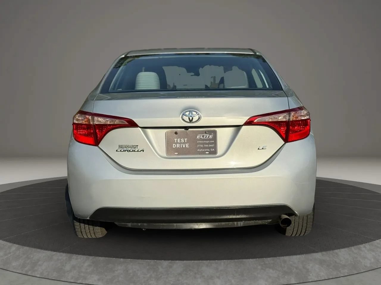 Used 2018 Toyota Corolla LE FWD image 5