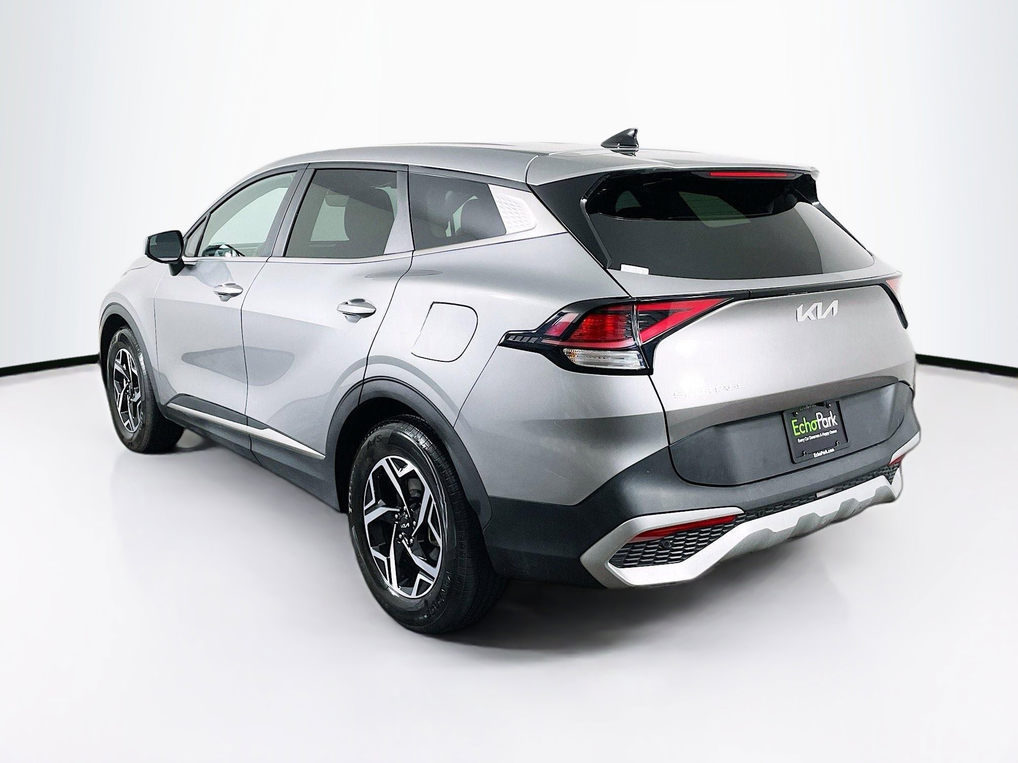 Used 2023 Kia Sportage LX image 5