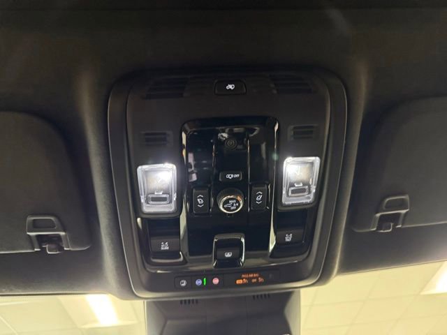 Used 2026 Cadillac Escalade Platinum Sport w/ LPO, ONYX Package image 17