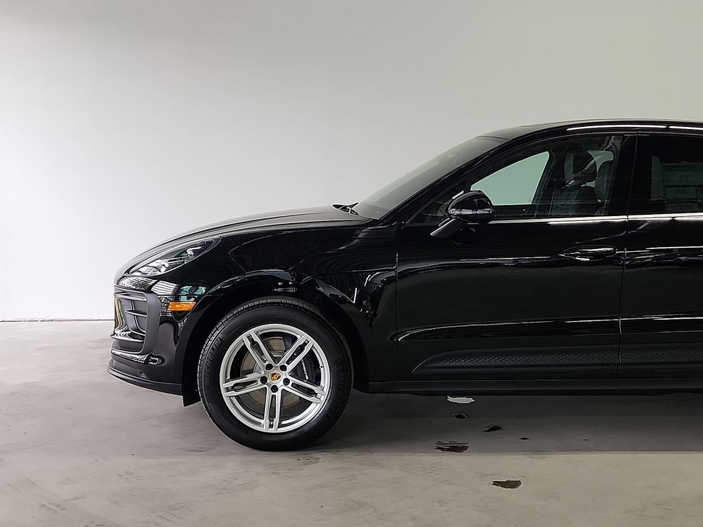 New 2026 Porsche Macan AWD/4WD image 6