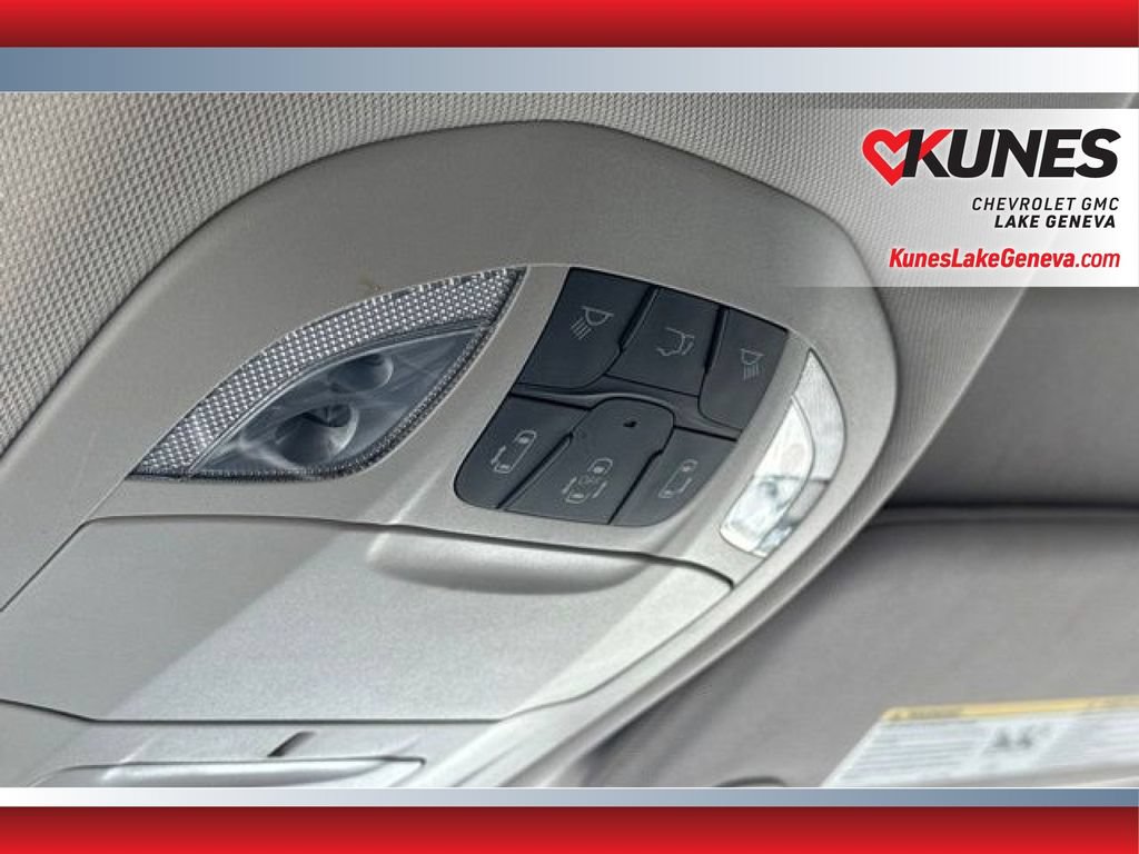 Used 2024 Chrysler Pacifica Touring-L FWD image 22