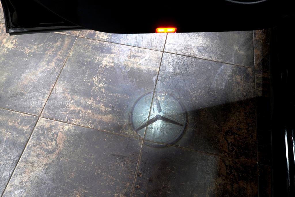 Used 2020 Mercedes-Benz E 350 4MATIC Sedan image 26