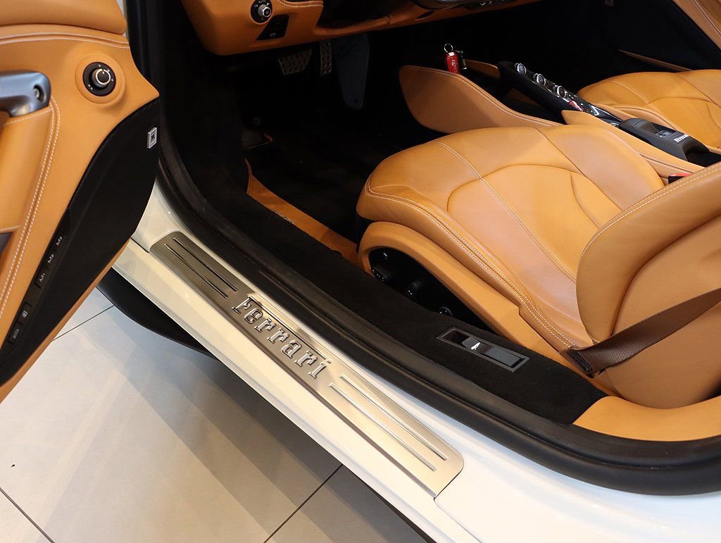 Certified 2022 Ferrari F8 Tributo image 80