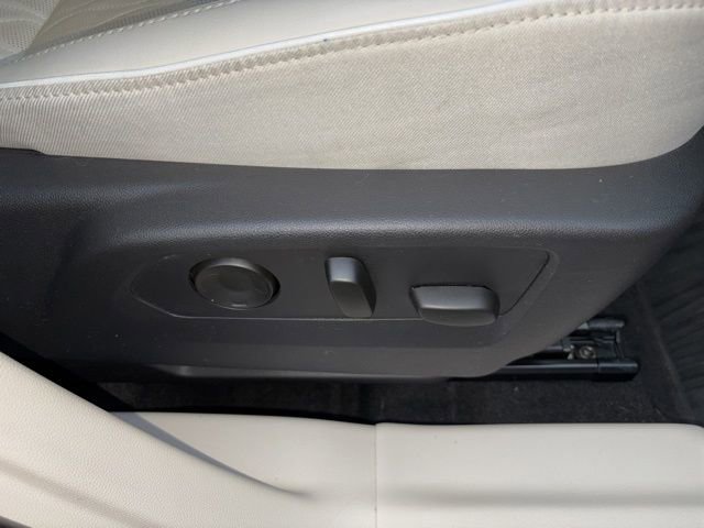 Used 2022 Buick Envision Avenir w/ Technology Package II image 8