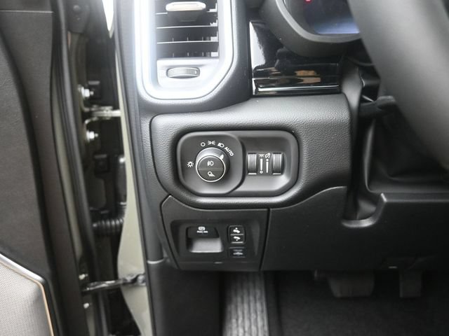 New 2026 RAM 1500 Laramie w/ Night Edition AWD/4WD image 33