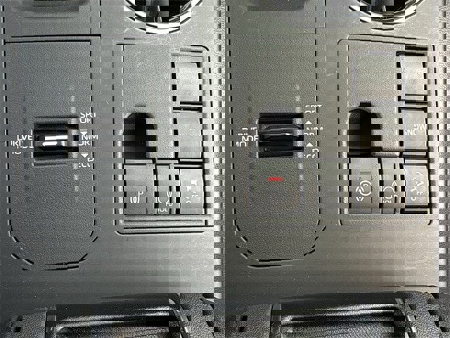 Used 2024 Toyota Highlander XLE image 21