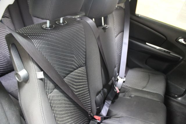Used 2016 Dodge Journey SXT w/ Blacktop Package FWD image 9