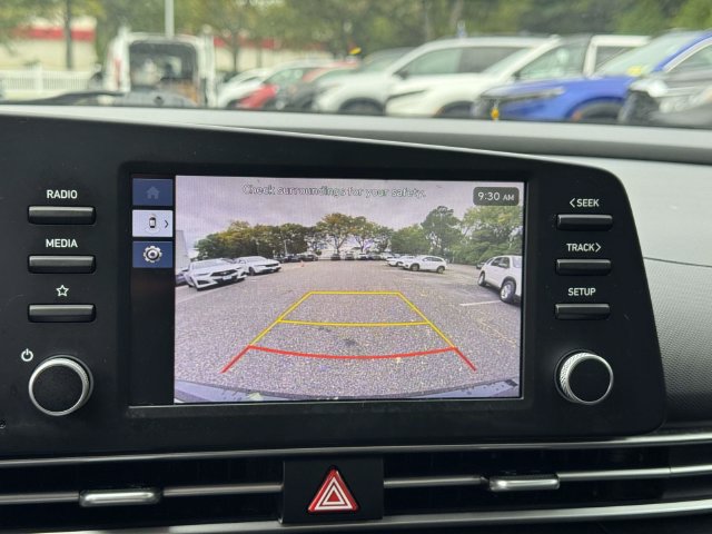 Used 2025 Hyundai Elantra SE FWD image 24