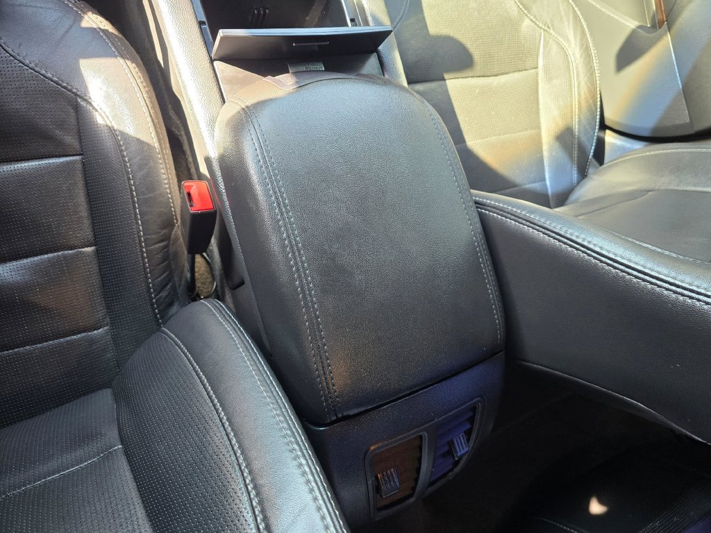Used 2014 Ford Taurus Limited FWD image 23