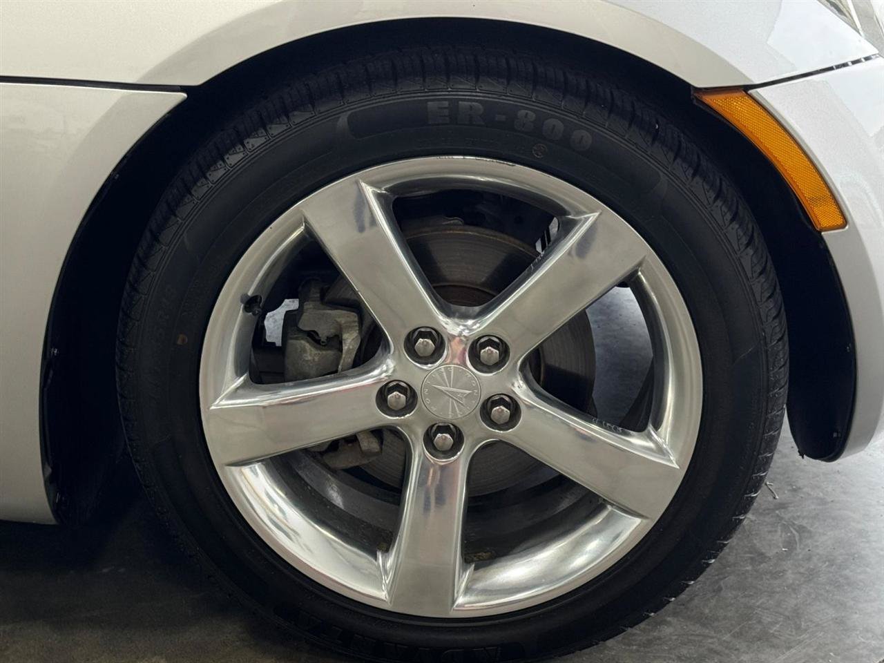 Used 2007 Pontiac Solstice Convertible w/ Premium Package RWD image 17