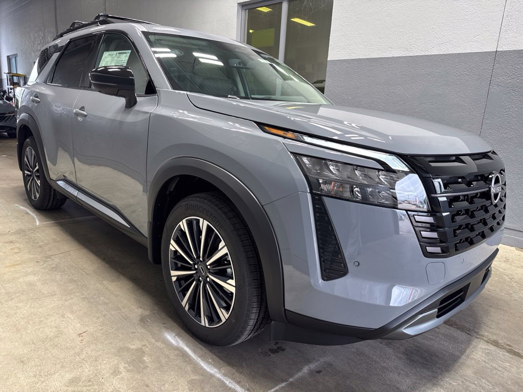 New 2026 Nissan Pathfinder Platinum AWD/4WD image 4