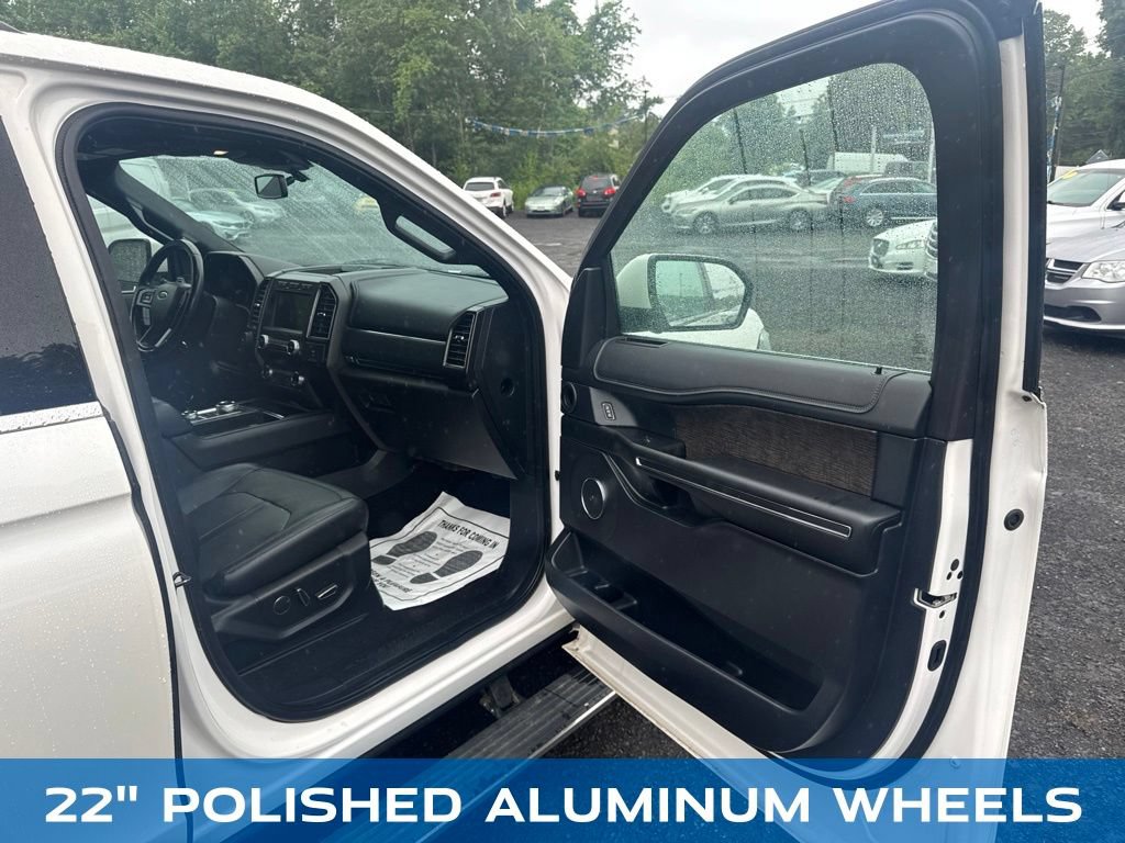 Used 2019 Ford Expedition Limited w/ Equipment Group 302A AWD/4WD image 31