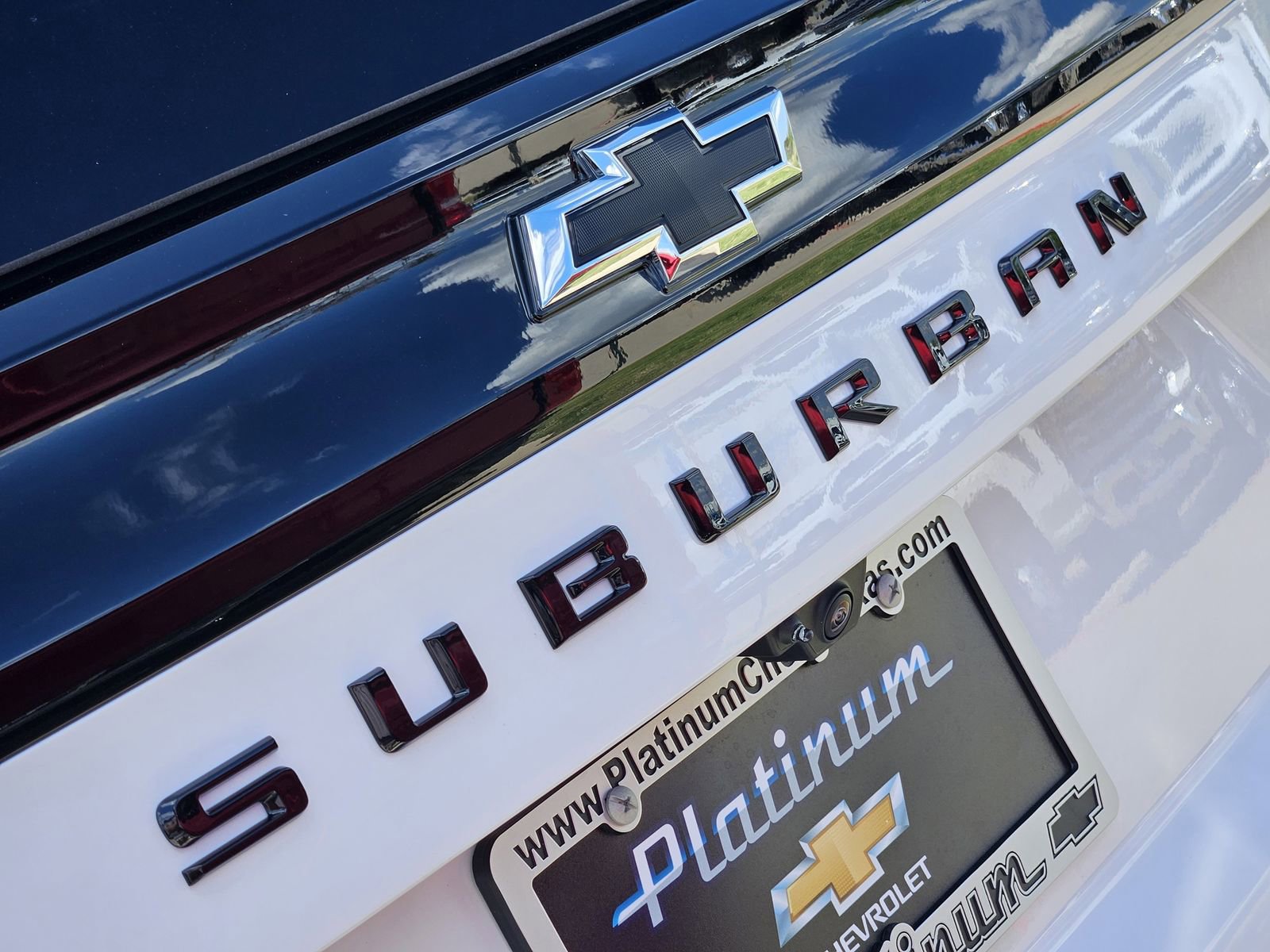 New 2026 Chevrolet Suburban Z71 image 15
