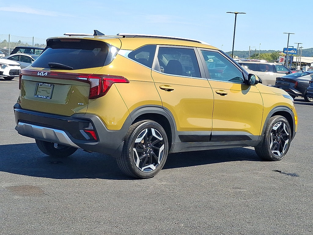 Certified 2024 Kia Seltos SX w/ SX Sunroof Package AWD/4WD image 6
