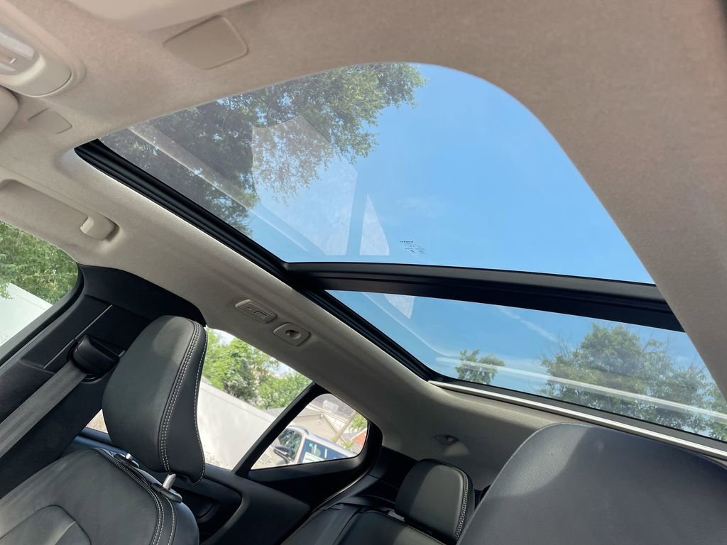 Used 2023 Volvo XC40 B5 Plus w/ Protection Package Premier image 72