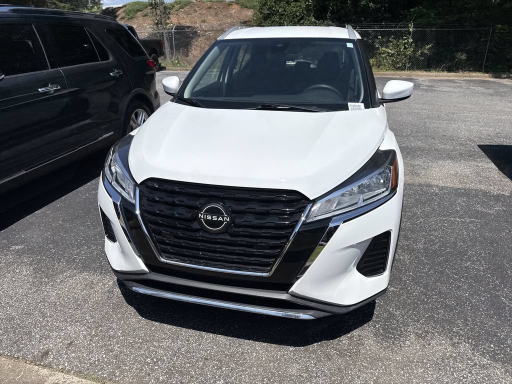 Used 2022 Nissan Kicks SV FWD image 6