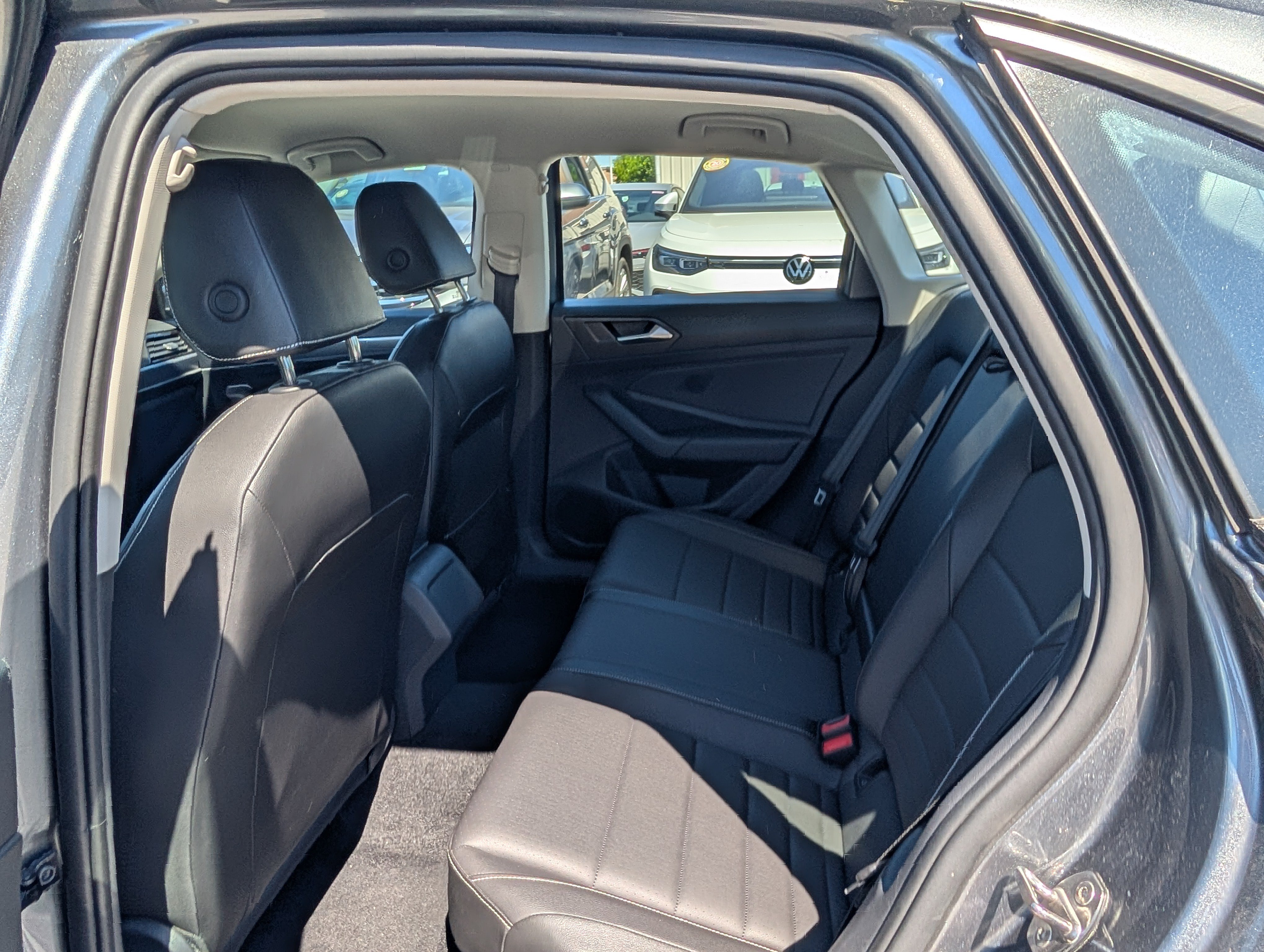 Used 2024 Volkswagen Jetta SE FWD image 12