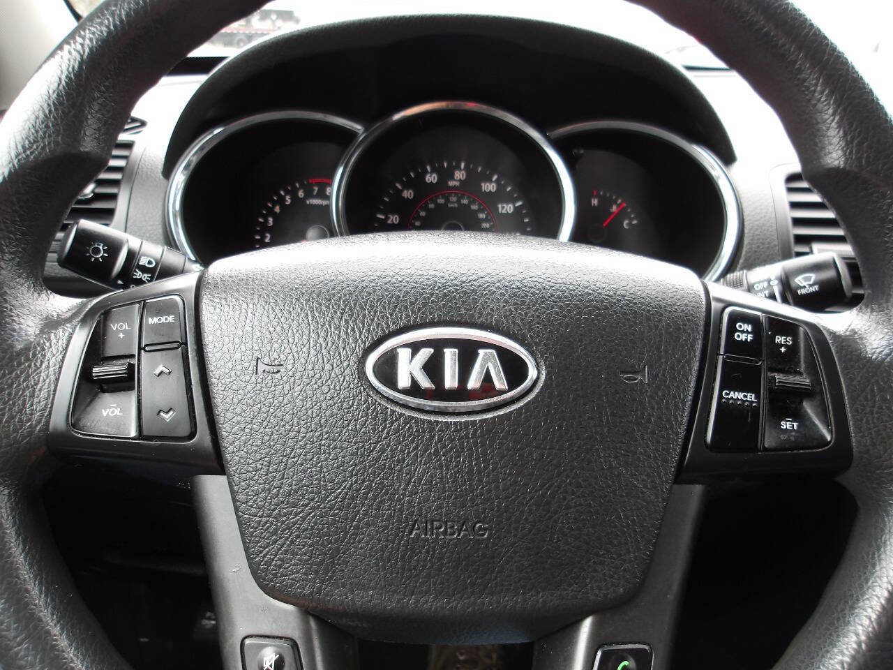 Used 2011 Kia Sorento LX FWD image 15
