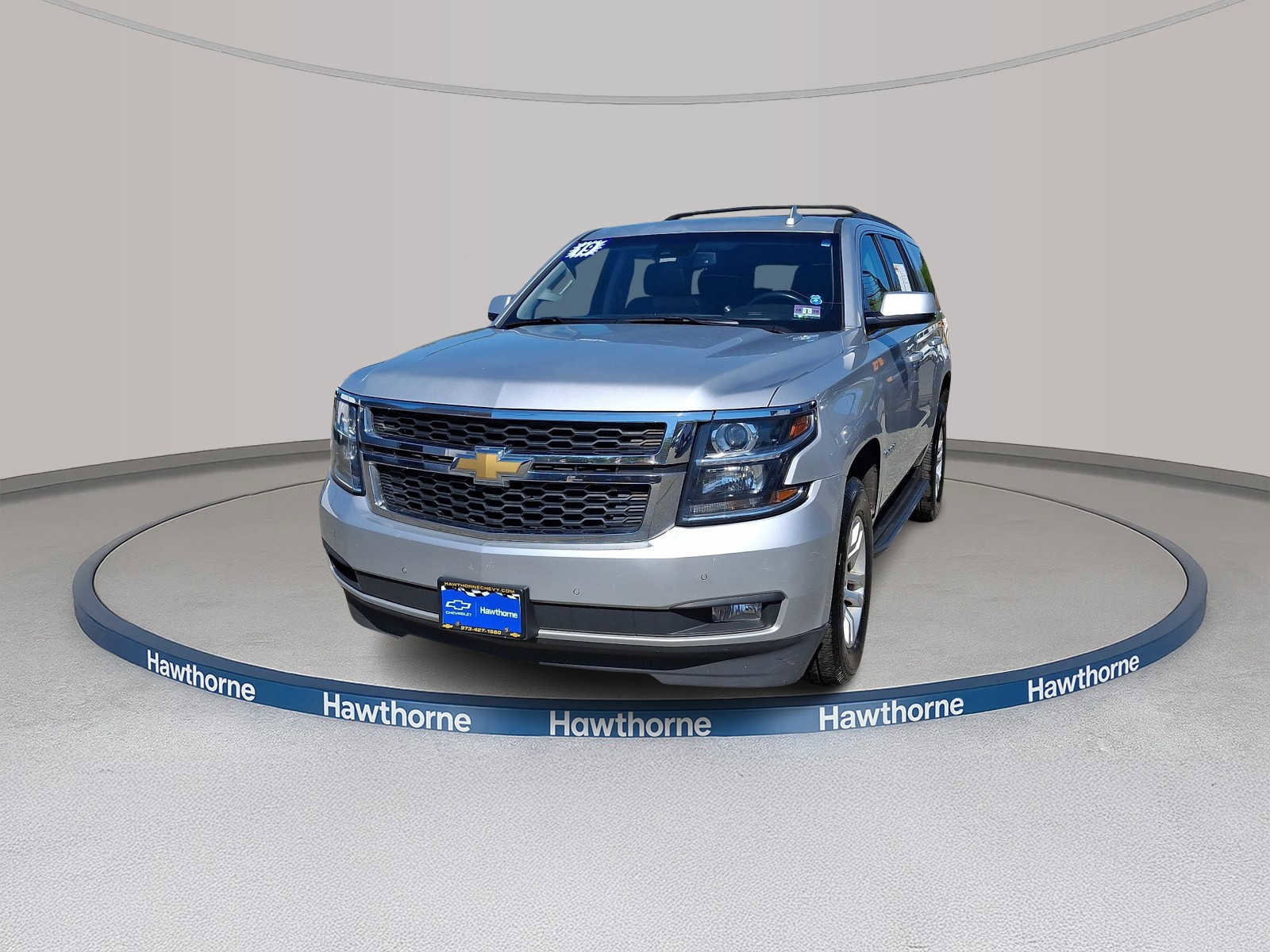 Used 2019 Chevrolet Tahoe LT w/ Luxury Package AWD/4WD image 2