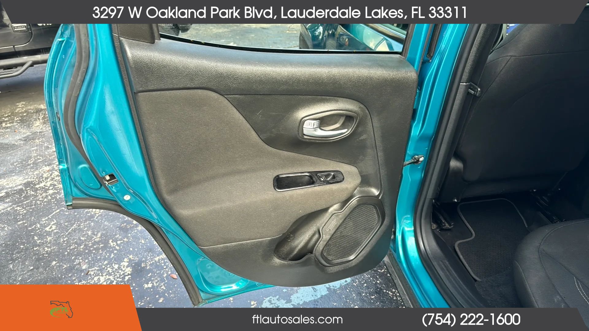 Used 2021 Jeep Renegade Latitude AWD/4WD image 30