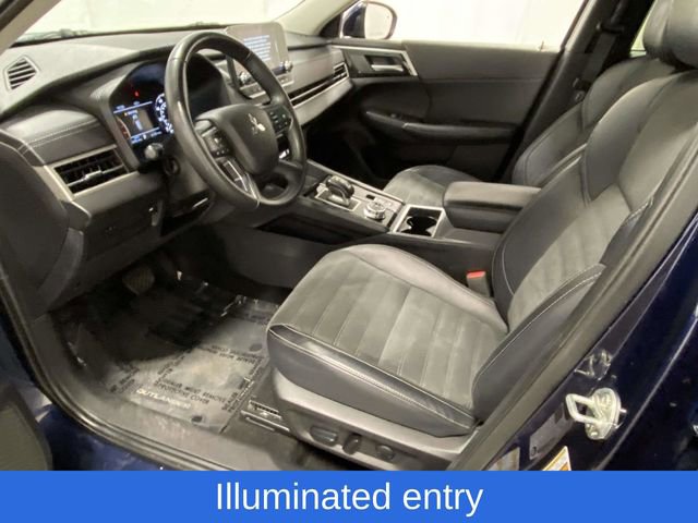 Used 2024 Mitsubishi Outlander SE image 13