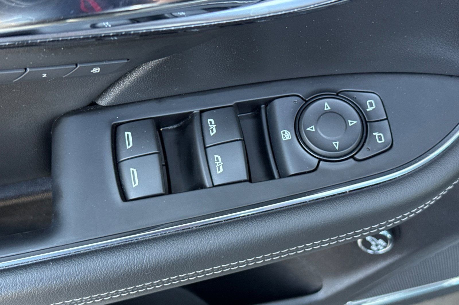 Used 2023 Buick Envision Essence w/ Technology Package I AWD/4WD image 11
