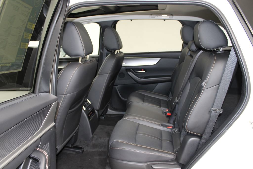 Used 2025 MAZDA CX-70 Plug-In Hybrid w/ Premium Pkg image 22